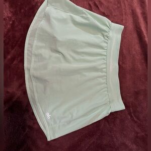 green alo yoga skirt size small